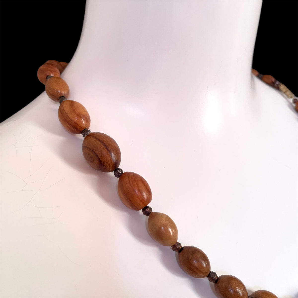 1980s Wooden Bead Necklace – hurdyburdy vintage