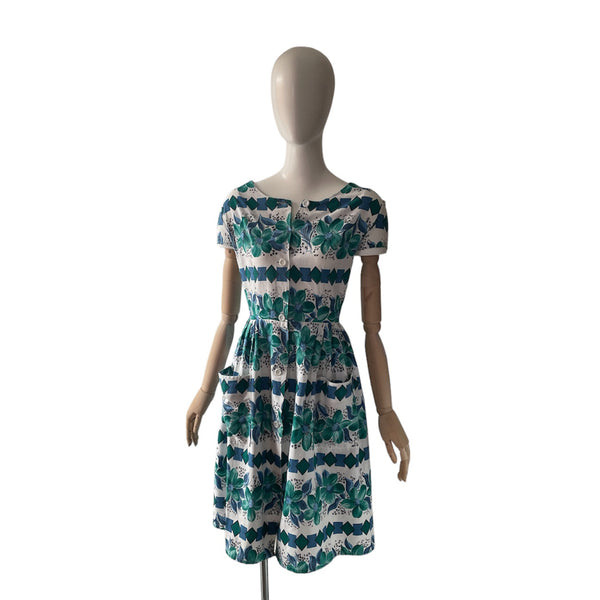 1950s Floral Print Dress with Pockets! - hurdyburdy vintage