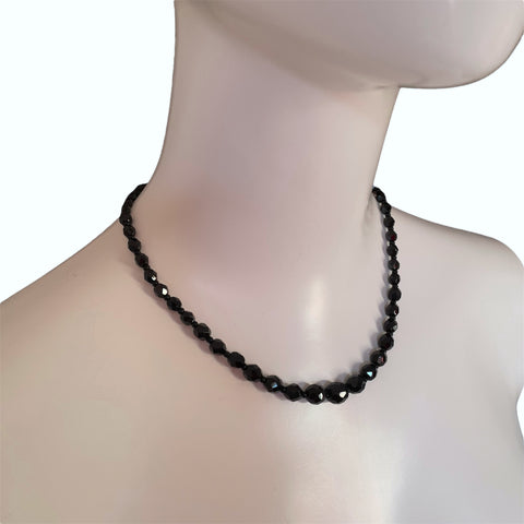 90s beaded necklace with black glass beads